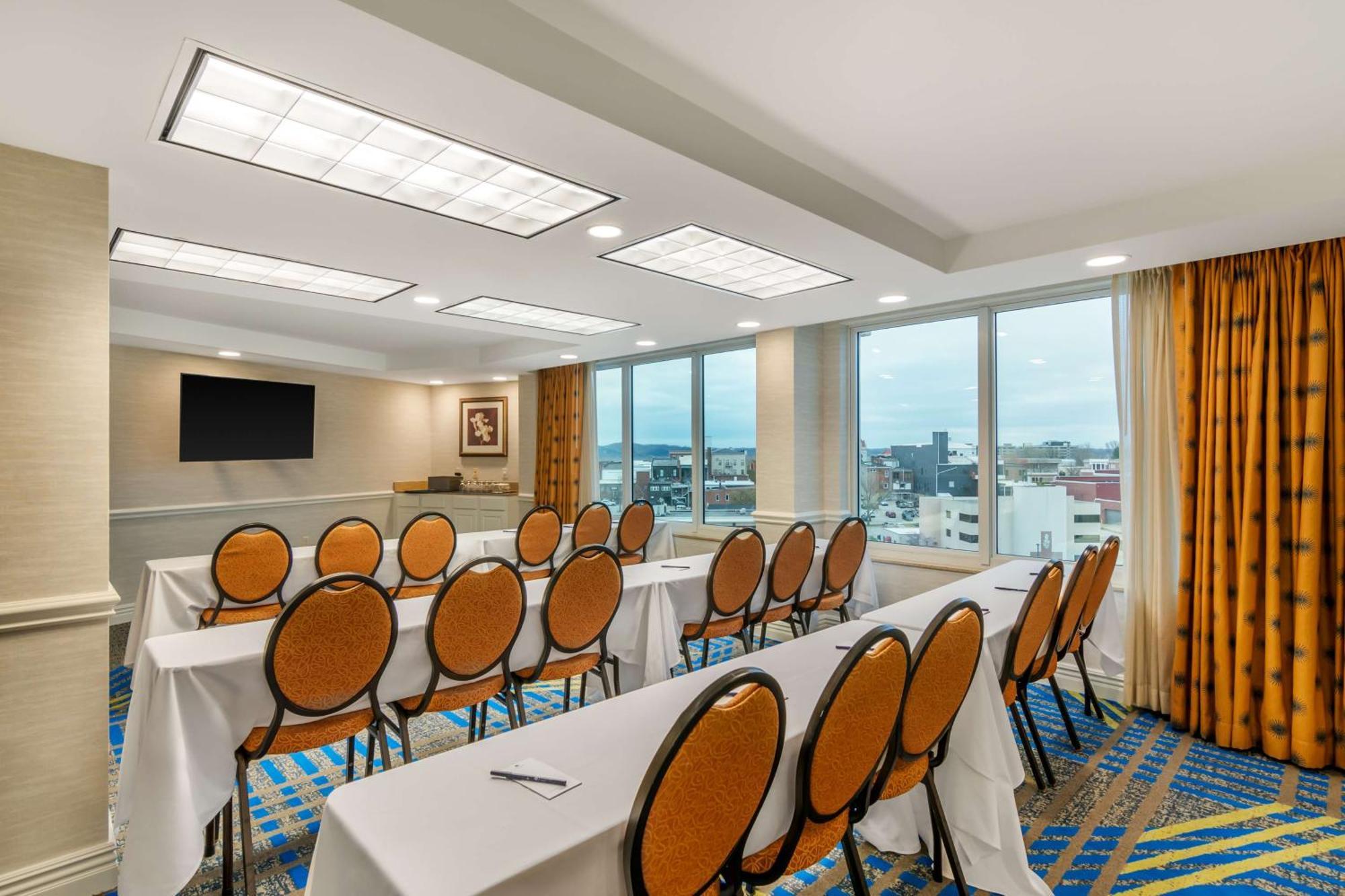 Doubletree By Hilton Jefferson Stadt Exterior foto