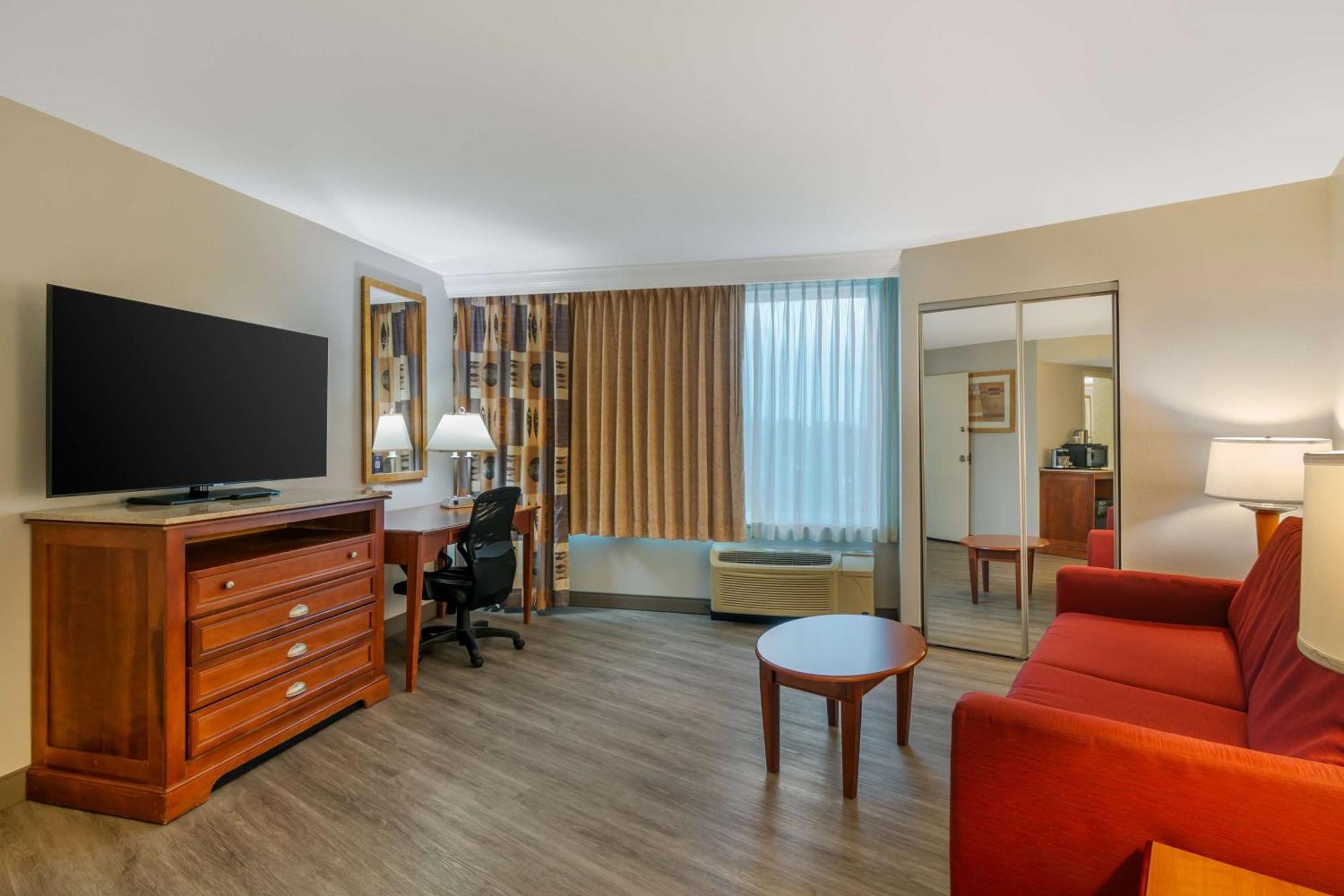 Doubletree By Hilton Jefferson Stadt Exterior foto