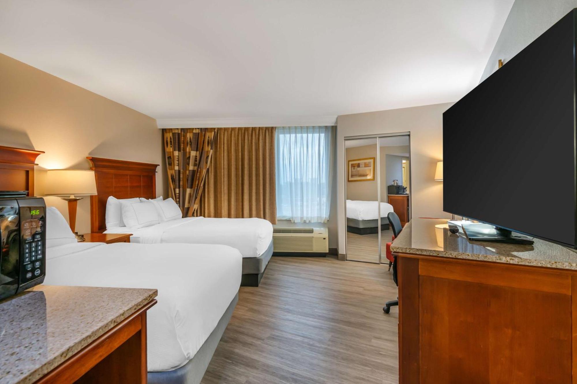 Doubletree By Hilton Jefferson Stadt Exterior foto