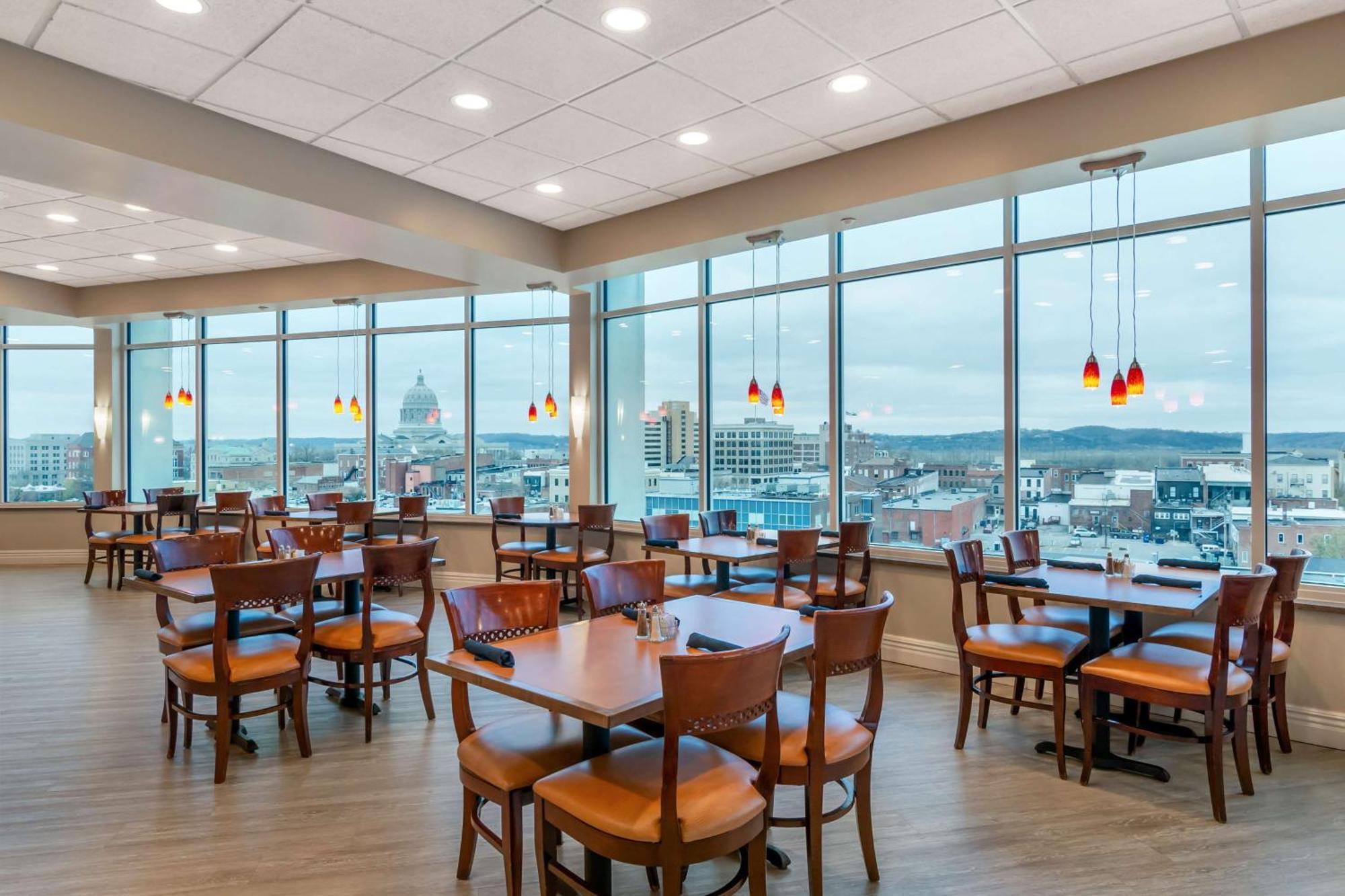 Doubletree By Hilton Jefferson Stadt Exterior foto